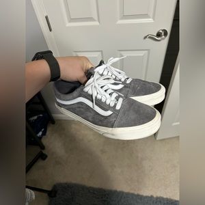Men’s Vans (9M)